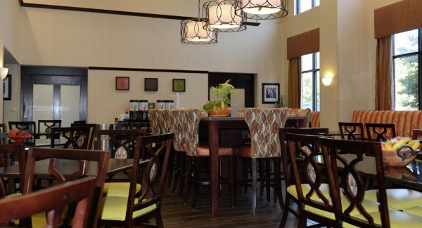 Hampton Inn By Hilton Knoxville-Norte image 10